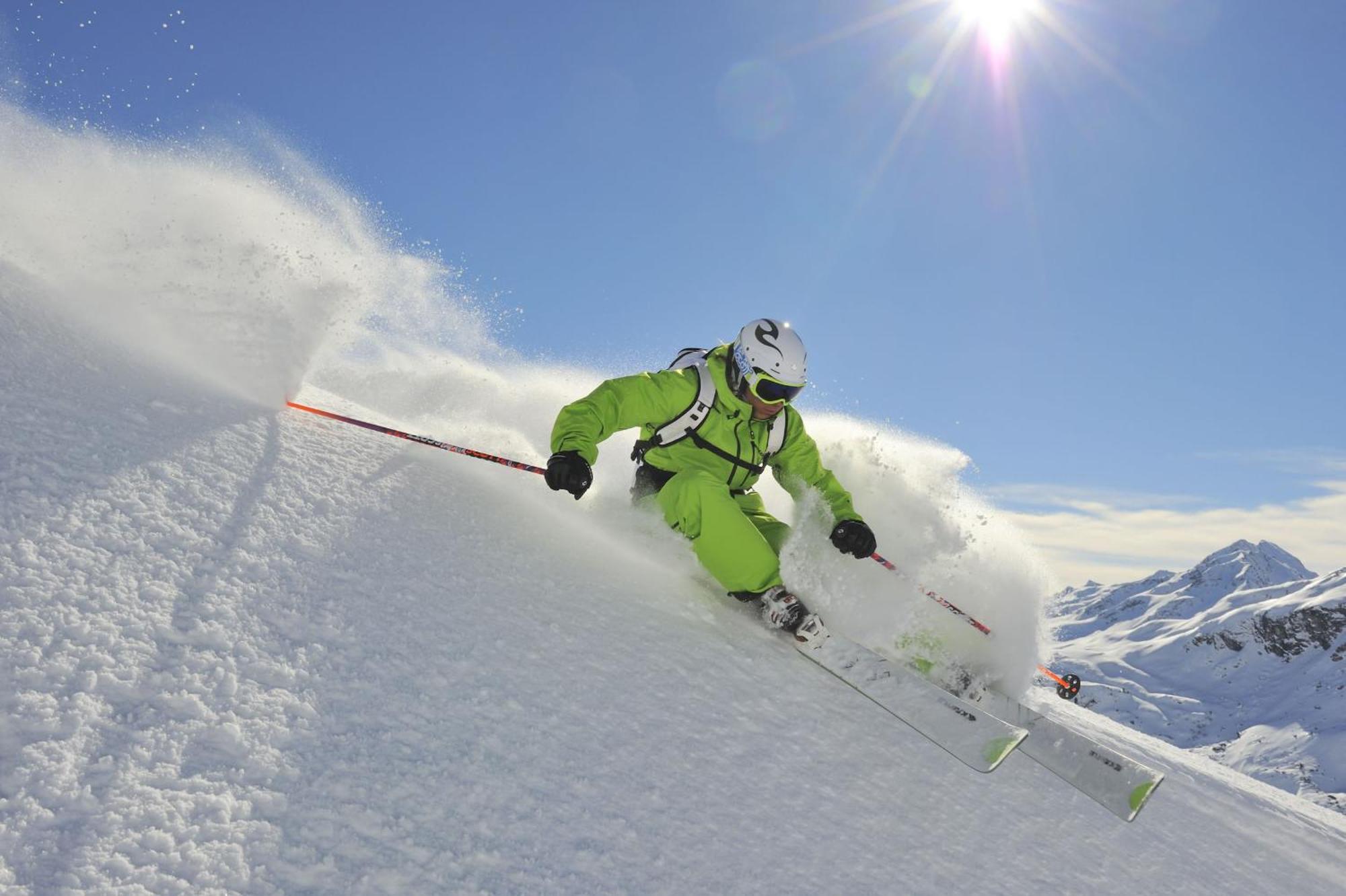 Hotel Arlmont 4 Stern Superior Sankt Anton am Arlberg Bagian luar foto